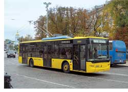 В последнее время во многих странах Европы в связи с ужесточающимися экологическими требованиями к городскому транспорту повысился интерес к троллейбусам. 