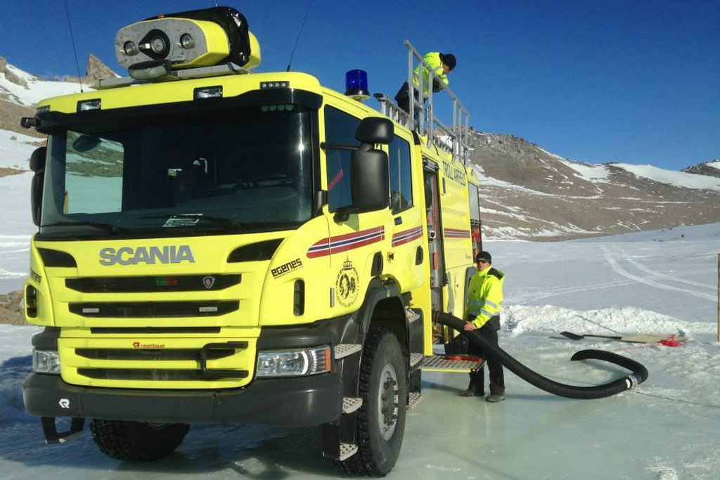 Пожарный автомобиль Scania для Антарктиды