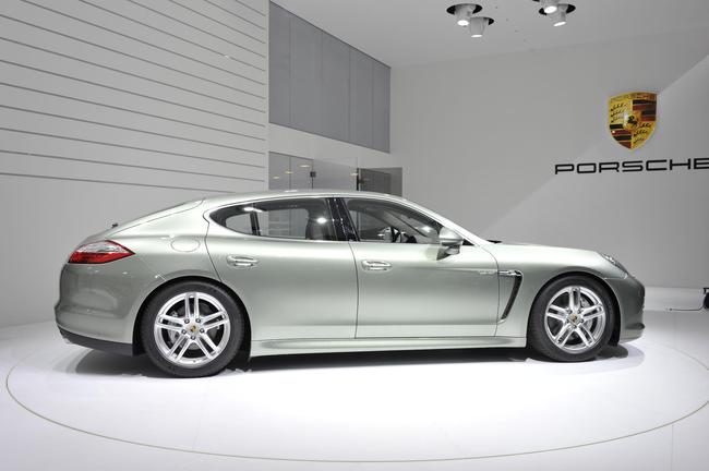 Porsche Panamera S Hybrid, Женева 2011