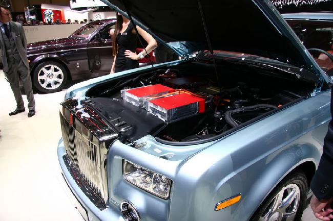 концепт-кар Rolls-Royce 102EX Женева 2011