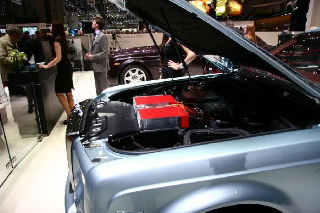 концепт-кар Rolls-Royce 102EX Женева 2011
