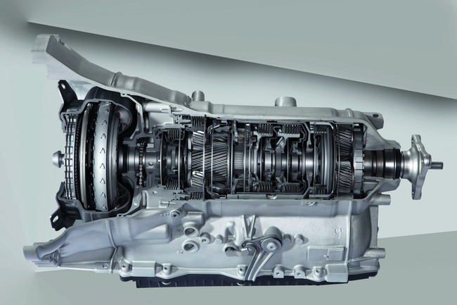 В основе новой системы управления трансмиссией - 8-ступенчатая АКП с гидротрансформатором.