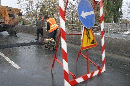 ремонт дороги на проспекте Бажана
