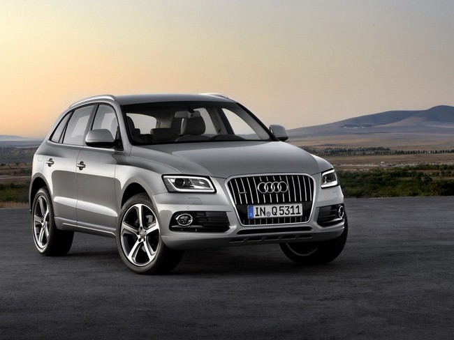 Компания Audi официально представила фото обновленного Q5