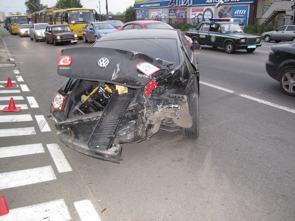 в Киеве разбился мотоциклист