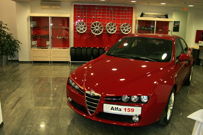 «Авто союз» открыл в Киеве салон Alfa Romeo и Lancia