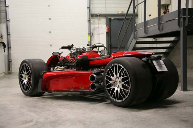Уникальный Lazareth Wazuma V8F с двигателем Ferrari выставлен на продажу