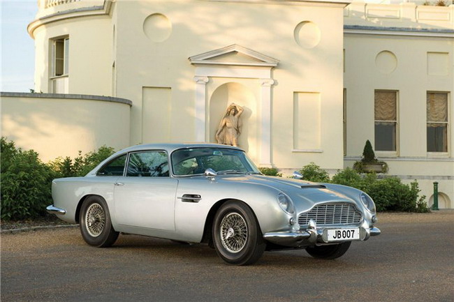 спорткар Aston Martin DB5