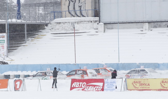 зимние трековые гонки на Автодроме "Чайка"