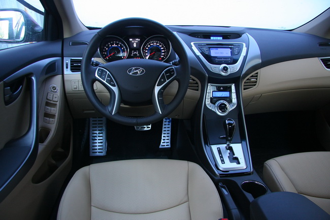 Hyundai Elantra 2