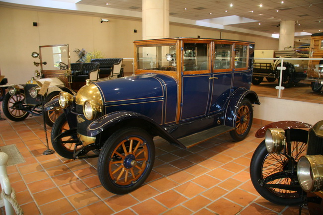 Автомобильный музей Принца Монако