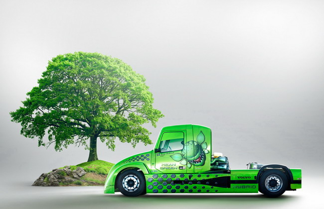 online-календарь на 2012 год компании Volvo Trucks