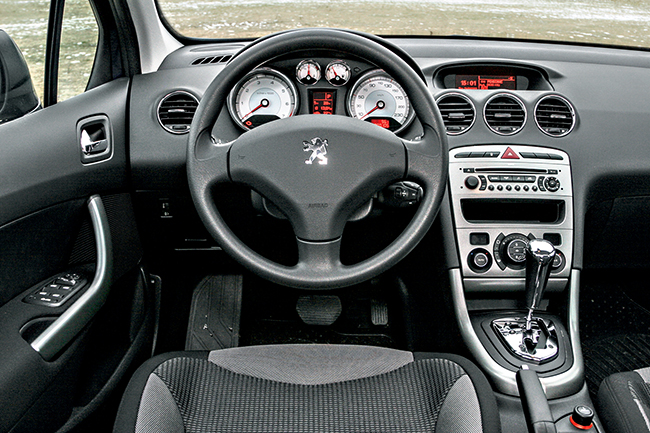 Тест-драйв Peugeot 308