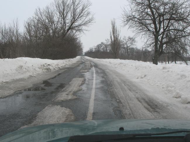 ABS зимой может удлинять тормозной путь на дорогах с локальным обледенением.
