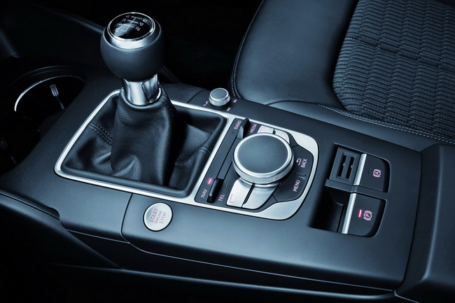 интерьер нового Audi A3