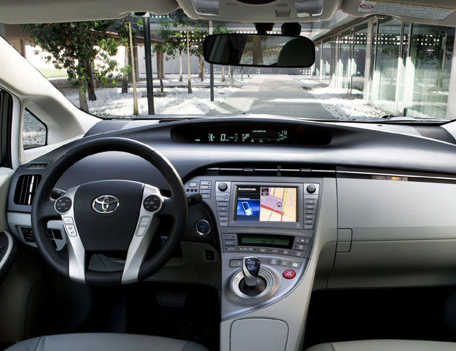 обновленная Toyota Prius