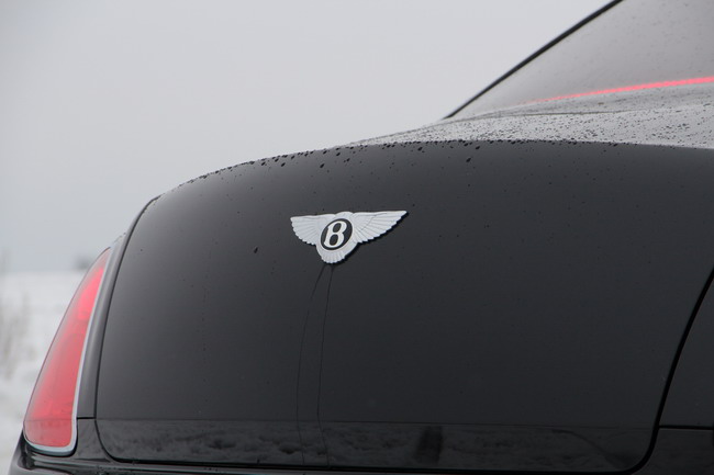 Bentley Flying Spur и Ferrari FF