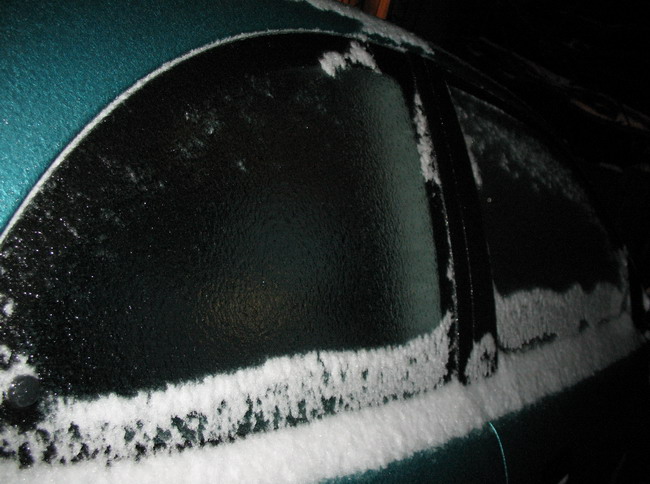 Обледенение авто: почему в мороз идет дождь