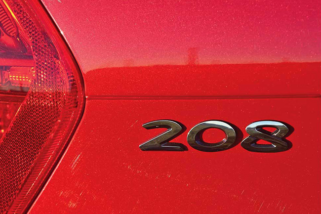 Тест-драйв Peugeot 208