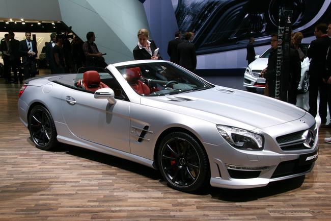 На Женевском автосалоне 2012 компания Mercedes-AMG презентовала родстер Mercedes-Benz SL 63 AMG