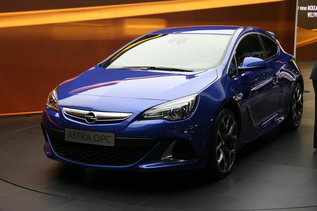Фото новых моделей Opel
