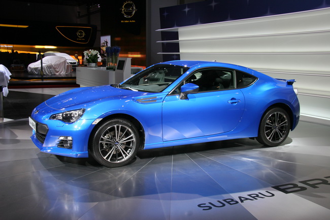 спорткар Subaru BRZ