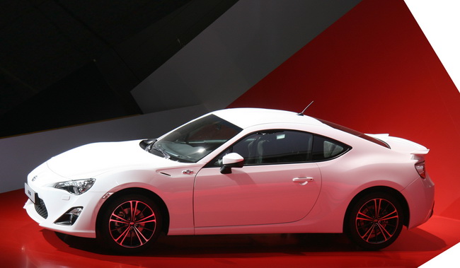 На Женевском автосалоне 2012 компания Toyota презентовала купе GT 86.