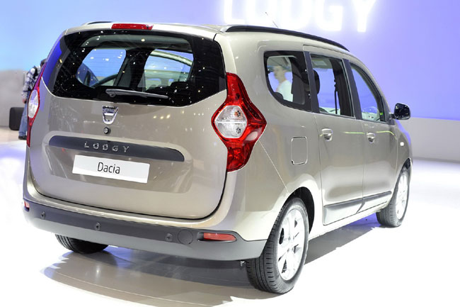 На Женевском автосалоне 2012 официально представлен минивен Dacia Lodgy