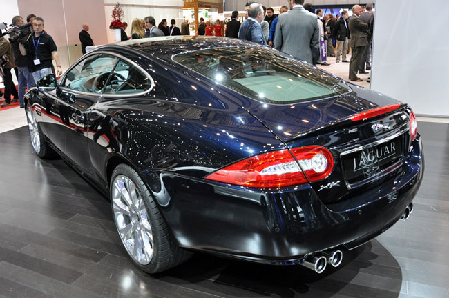 На Женевском автосалоне 2012 показан Jaguar XKR Artisan