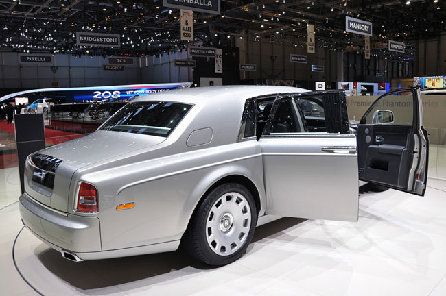 На Женевском автосалоне 2012 показали обновленный Rolls Royce Phantom