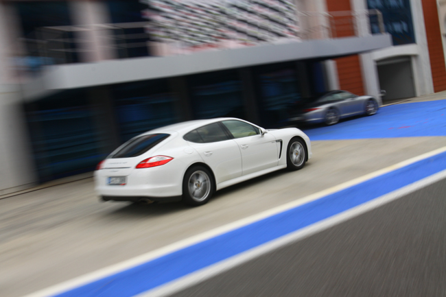«Автоцентр» примет участие в Porsche Performance Drive