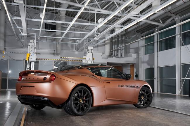 Новое гибридное купе Lotus Evora 414E проходит тесты