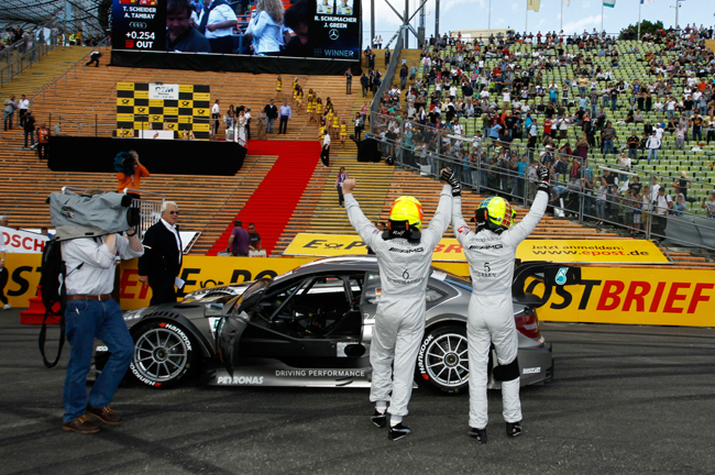 DTM: На Олимпийском стадионе в Мюнхене Audi и Mercedes разделили победы между собой