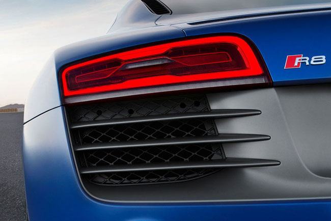Представлены обновленные Audi R8