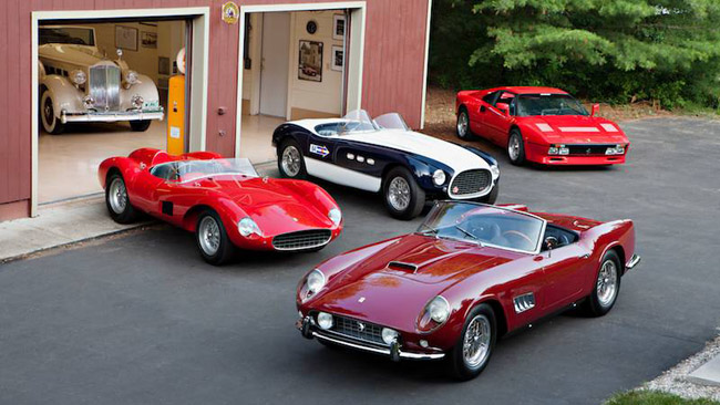 Четыре автомобиля Ferrari, выставленные на торги