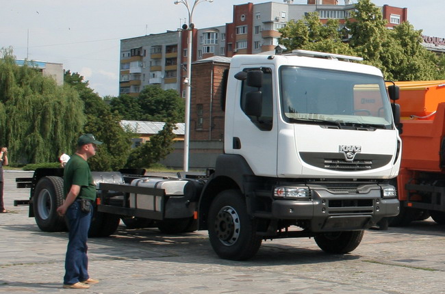 КрАЗ с кабиной от грузового Renault Kerax