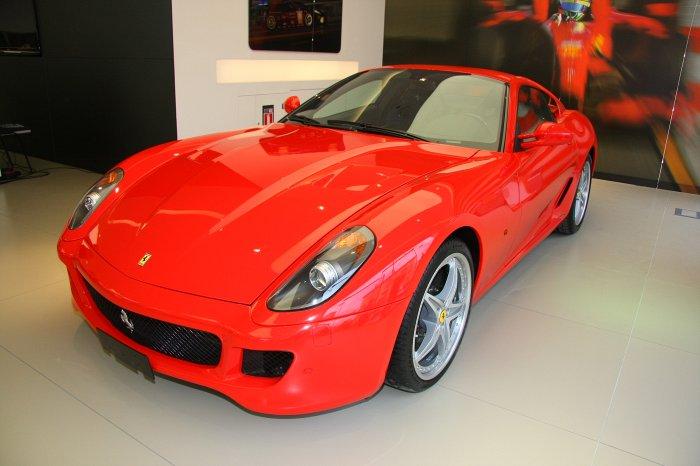 Салон Ferrari в  Киеве