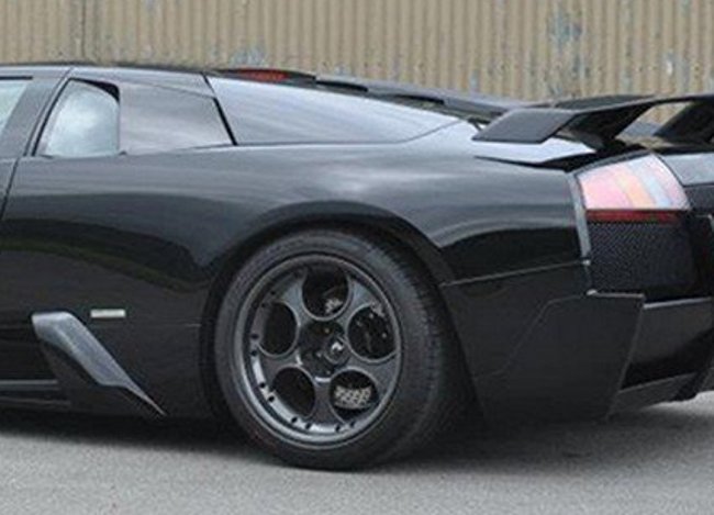 Спорткар Lamborghini Murcielago недавно получил новый пакет усовершенствований
