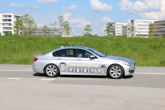 беспилотный автомобиль BMW