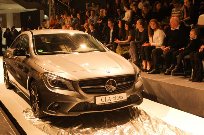 етырехдверное купе Mercedes-Benz CLA