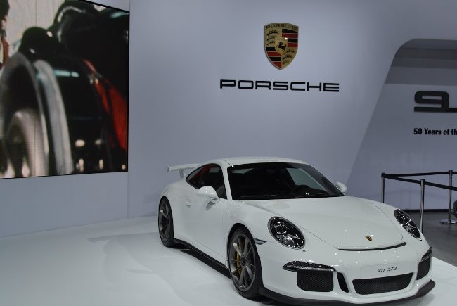 Новинки автосалона в Нью-Йорке 2013: Porsche 911 GT3