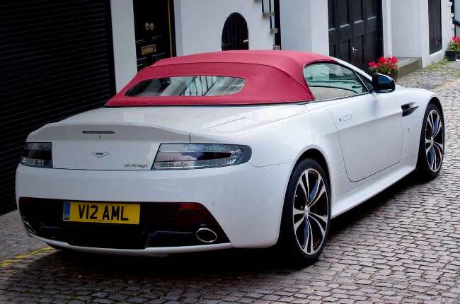 Aston Martin V12 Vantage Roadster для Джеймса Бонда