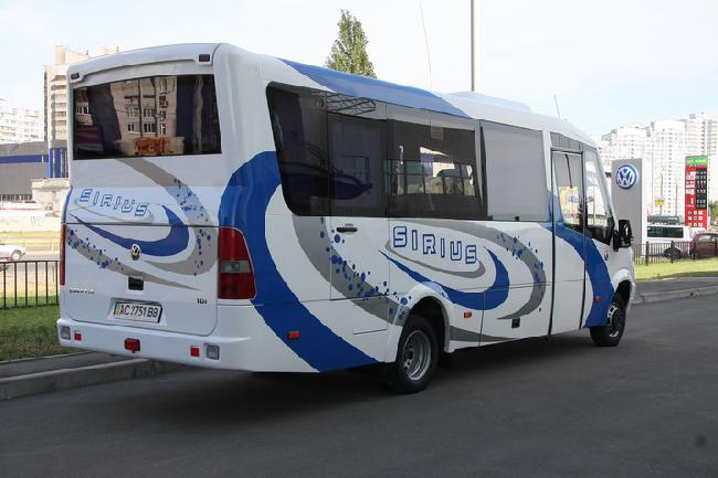 Василий Вирастюк презентовал новые украинские автобусы
