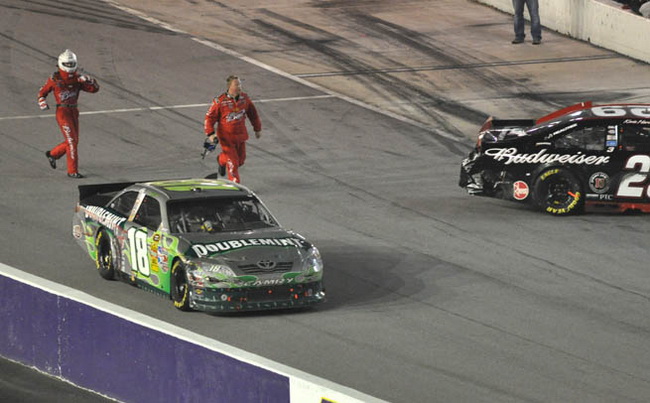 NASCAR: Дарлингтон-2011, победа Регана Смита 
