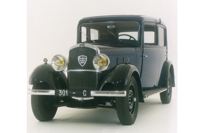Интересно, что Peugeot 301 уже существовал в модельной линейке компании с 1932 по 1936 год.