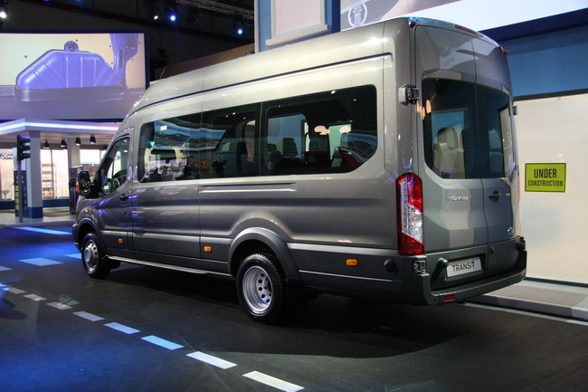 микроавтобус Ford Transit