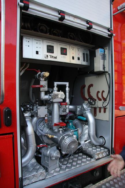 Новая пожарная автоцистерна КрАЗ Н23.2 (АЦ-13-70)