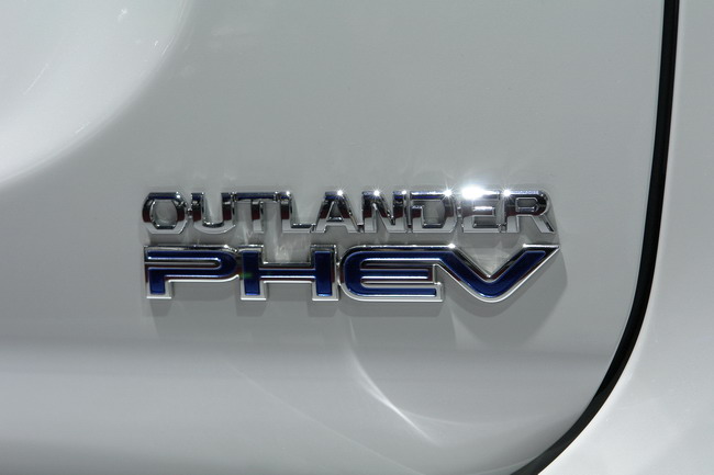 Mitsubishi Outlander PHEV5