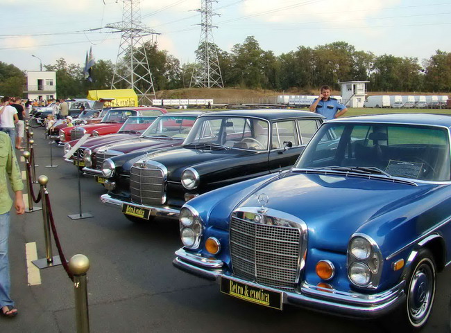 Столичное автошоу 2011 порадует посетителей старинной автотехникой