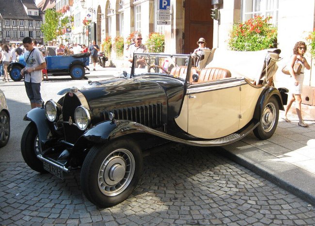 выставка классических Bugatti